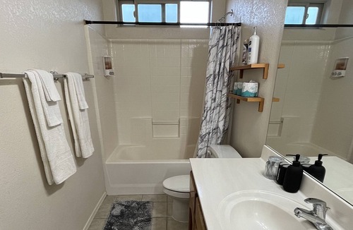 Yuma East Estates House | FOOTHILLS HIDDEN GEM