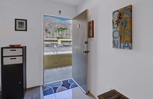 The Mesa Condo | Fully loaded PS getaway & gorgeous views