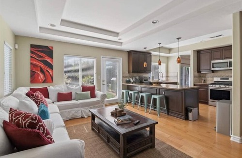 Valley Village House | *GATED 5BR | 2 King Suites | Game Room | BBQ!*