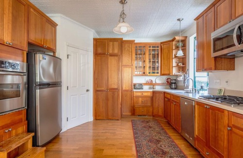 Pacific Grove House | Gingerbread - Pacific Grove House - Close to Beach