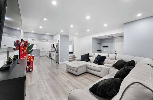 Charter Oak House | Glendora Super House!