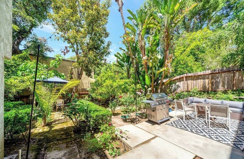 Woodland Hills House | Golf View 3BR w/2 King Beds + Fenced Dog Run