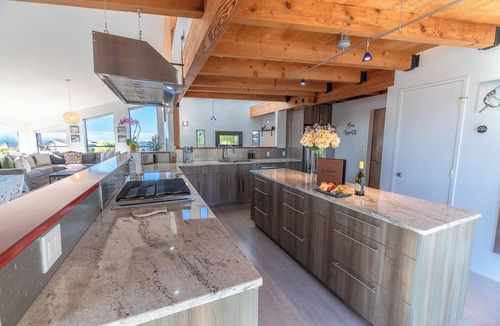 Bodega Bay House | Golf, Waves, & Seals! Bodega Bay Personal Resort! Ocean Vibes! HtTb~Sea Casa