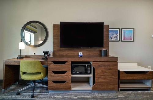 Salinas Hotel | Hampton Inn & Suites Salinas