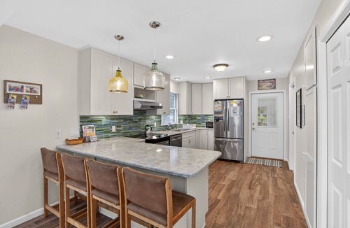 The Pines House | Handicap Accessible! Downtown Rehoboth Beach Sleeps 8 w/Parking Porch