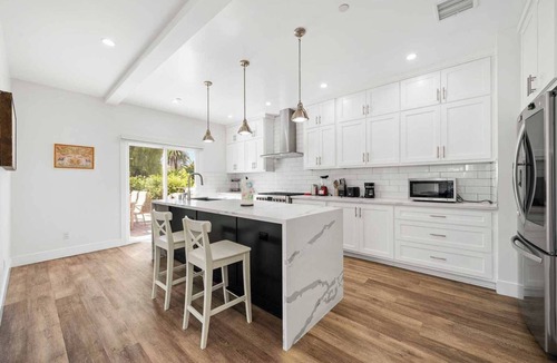 Northwest San Pedro House | Harbor View Haven on Bandini St #42558