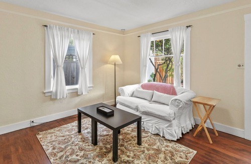University South House | Heart of Palo Alto Cottage w Parking Near Stanford