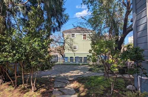 Downtown Berkeley House | Historic Home - Walk to Campus - Parking Available