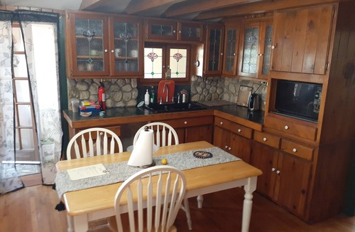 Sylmar House | Idyllic rustic country house for extended stay over 30 days ideal for World cup