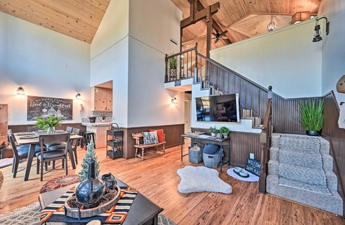Julian House | Inviting Julian Home w/Scenic View & Hot Tub
