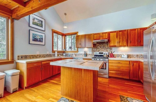 Timber Cove House | Jenner Oceanview Sonoma Coast Retreat near Fort Ross State Park