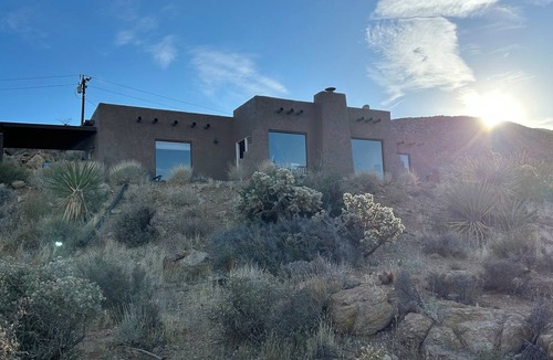 Joshua Tree Highlands House | Joshua Tree Adobe House