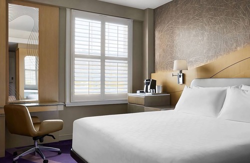 Pasadena Hotel | Just What You Were Looking For! Onsite Pool, Near Kidspace Children’s Museum