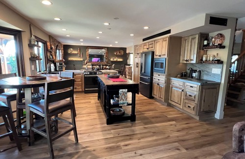 Agoura Hills House | Lady Face views ! Gorgeous~Hot tub~GYM~EV with spool ! New remodel