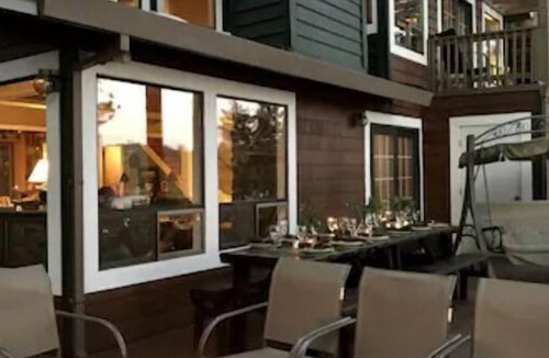 Groveland House | Lake Front Luxury Lodge - Near Yosemite - Pool Table - Private Dock and Lake PML