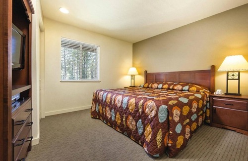 Elk Point Resort | Lake Tahoe | Alpine Lake Retreat | Pool + Lake