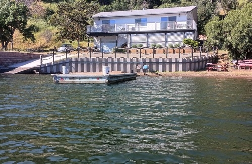 Clearlake House | Lakefront Secluded home,~ Sandy Sheltered Cove ~ Serene Location.All "SSSeS"