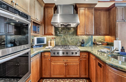 South Lake Tahoe House | Lakefront w/Pier & Buoy | Mins From Emerald Bay