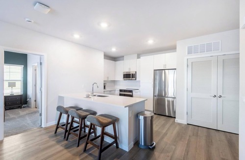 Santa Rosa Apartment | Landing | Stunning 2BD, Gym, Clubhouse