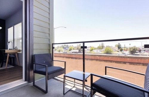 Santa Rosa Apartment | Landing | Stylish 1BD, Clubhouse, Gym