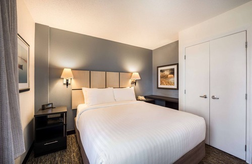 Santa Clara Hotel | Large Suite with Full Kitchen! San Jose International Airport - 3.7 miles away!