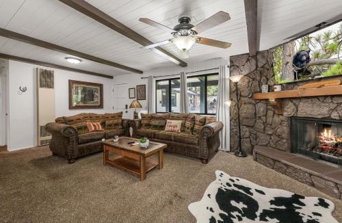 Peter Pan House | Lazy Meadow - Game On Cozy Cabin with Hot Tub and Pool Table