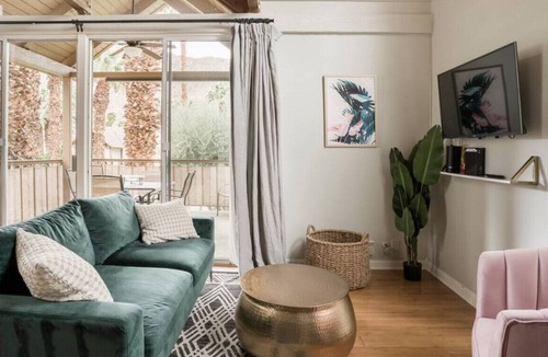 Indian Wells Condo | Lovely Studio with full Kitchen and Pool