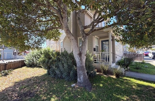 Pacific Grove House | Lovers Point Victorian