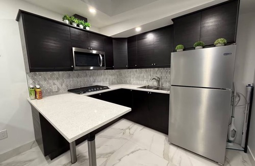 North Fair Oaks House | Luxe Redwood City – Near 101 & Levis – 14 miles