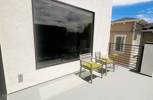 North Redondo Condo | Luxurious Modern Apartment - Unit B