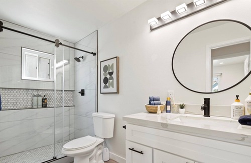 Garden Grove House | Luxurious | Newly Renovated | Games | Close to Disney & Beaches | Families