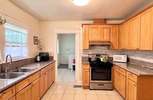 Mid Central House | Luxury 3BD2.5BTH Near Caltech