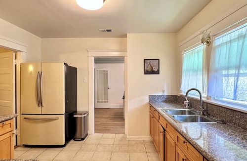 Mid Central House | Luxury 3BD2.5BTH Near Caltech