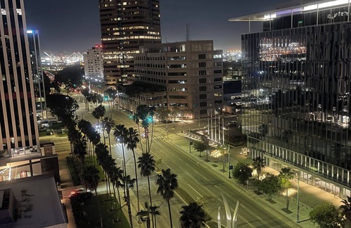 Waterfront Apartment | Luxury Cozy 1-bedroom studio in Brilliant Long Beach Downtown