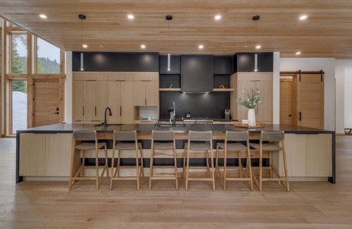 Olympic Valley House | Luxury Creekside Retreat Near Palisades Tahoe - Spirit TLUXP