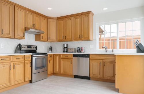 Union City House | @ Marbella Lane - 4BR Alluring Home