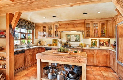 St. Helena House | Mediterranean Villa with Pool and Vineyard