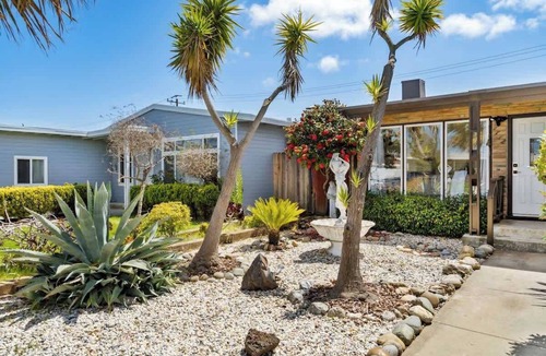 East San Mateo House | Mid-Century Garden View Home w/Parking Quiet San Mateo Retreat