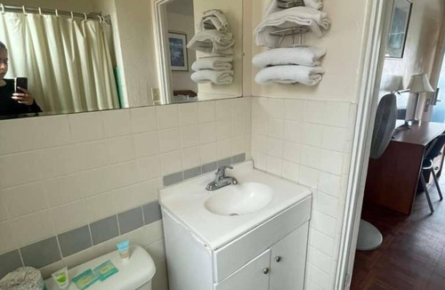 Crown Point Hotel | Mission Bay Motel