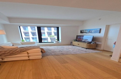 China Basin Apartment | Modern 1-Bedroom in Mission Rock with Gym, Sauna, Golf Simulator