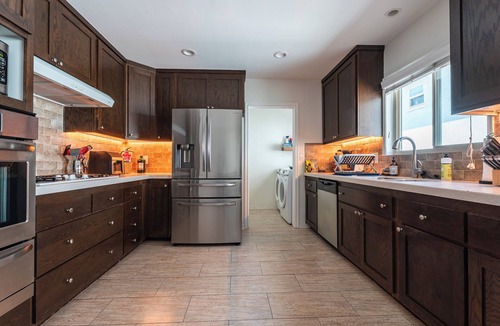Hawthorne House | Modern 1BR King Suite in Hawthorne, Near Beaches