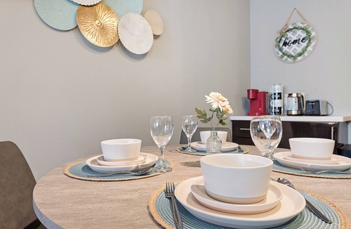 Tustin Apartment | Modern 2BR/2BA in Irvine Pool & Gym