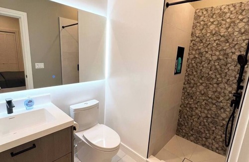 North Central House | Modern 3BR/3BA House 8min from SFO w/Free Parking