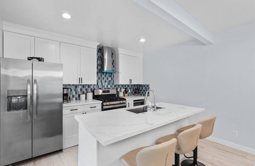 Monrovia House | Modern 3BR Arcadia Gem by Santa Anita Golf Course