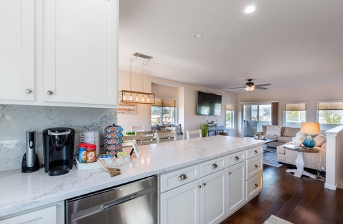 Oceano House | Modern 4BR/4BA Beach Home 360 View Rooftop Firepit All King Beds - Garage