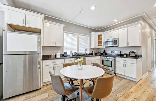 Central Berkeley Apartment | Modern 5BR House with AC in Central Berkeley