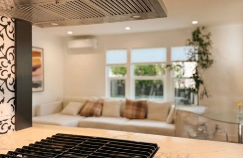 Willow Glen House | Modern Boutique Home, Entire House 2BR/1.5BA, Silicon Valley, 2 min Santana Row