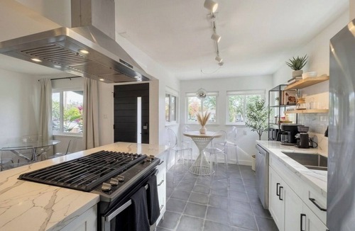 Willow Glen House | Modern Boutique Home, Entire House 2BR/1.5BA, Silicon Valley, 2 min Santana Row