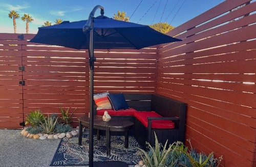 San Diego House | Modern Glam-Amazing Indoor/Outdoor Yard-High End, New -EV Charger-Riviera Bay