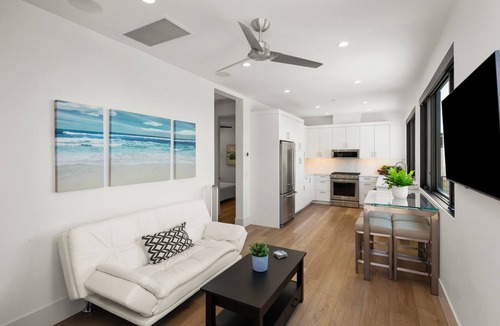 Diamond Crestview House | Modern Guest House Overlooking Laguna's Ocean/Canyons For A Relaxed Coastal Stay